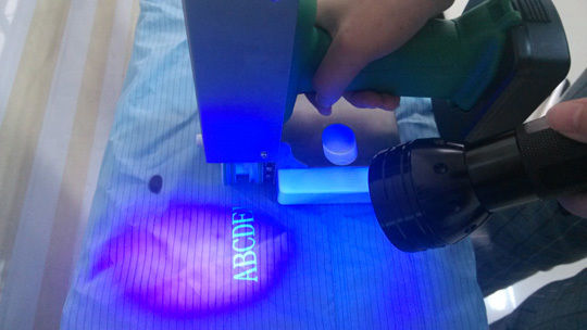 Hocheffizienter Inkjet-Flachbettdrucker, Ablaufdatum-Codierungsmaschine Handheld-Inkjetdrucker AU-260