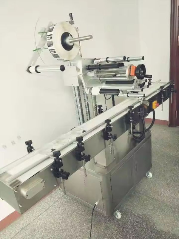 Heiß verkaufte Halbautomatische kleine Flasche Füll- und Verschlussmaschine Glasflasche Glasglasgläser Vakuumverschlussmaschine